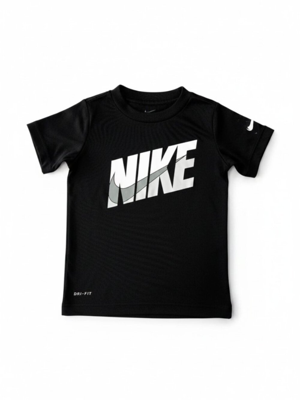 5 for $25 ✨ Nike Dri-Fit Short Sleeve Tee